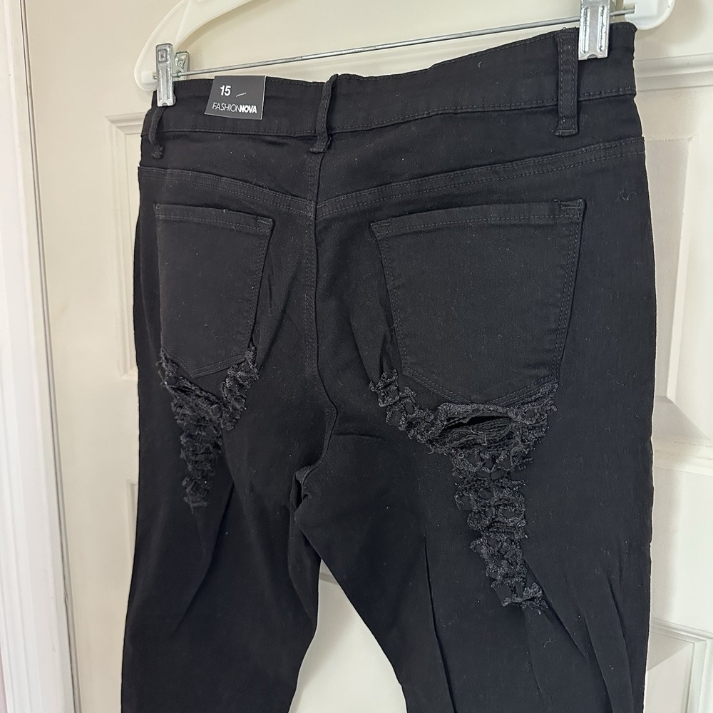 NWT Fashion Nova All The Booty‎ Ripped Skinny Jeans Black Womens 15 Distressed